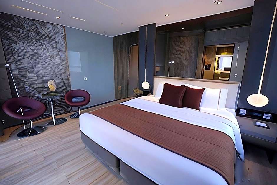 The Perkin Hotel
