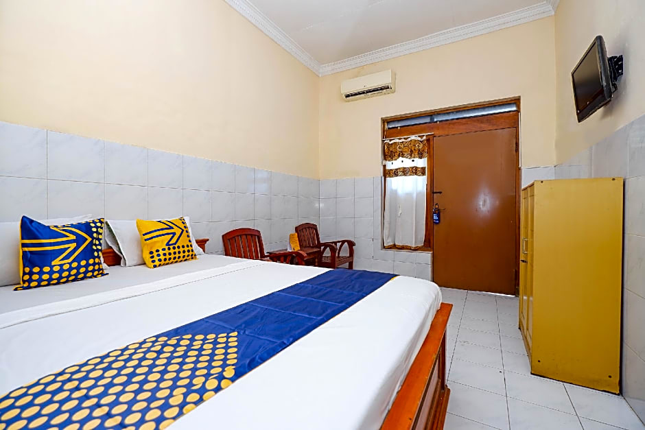 SPOT ON 2011 Hotel Mekar Sari