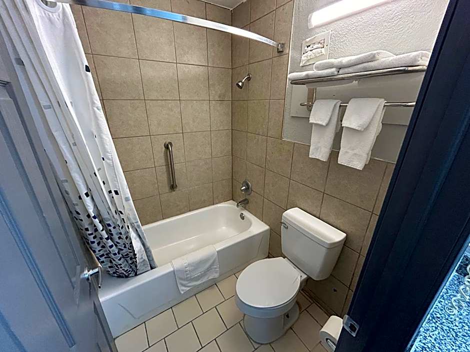 Motel 6 Ada OK