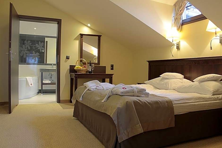 Hotel Krysztal Conference & Spa