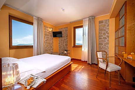 Queen Room with Panoramic View