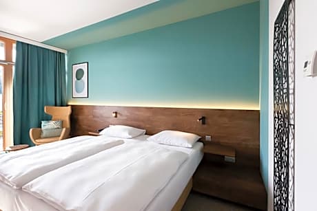Superior Double Room Deluxe and Therme Loipersdorf Access