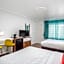 Beachside Hotel and Suites