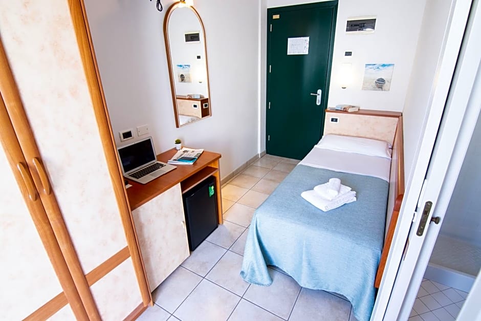 HOTEL ADRIA BEACH