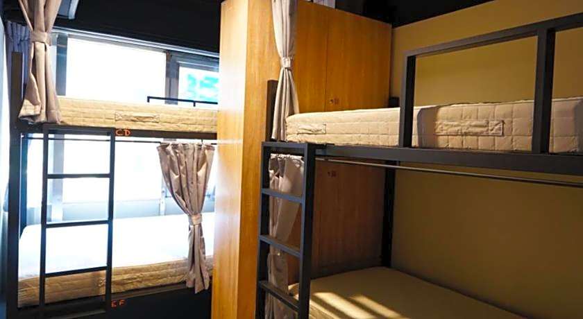 Cavemen Hostel Taipei Station Youth Branch