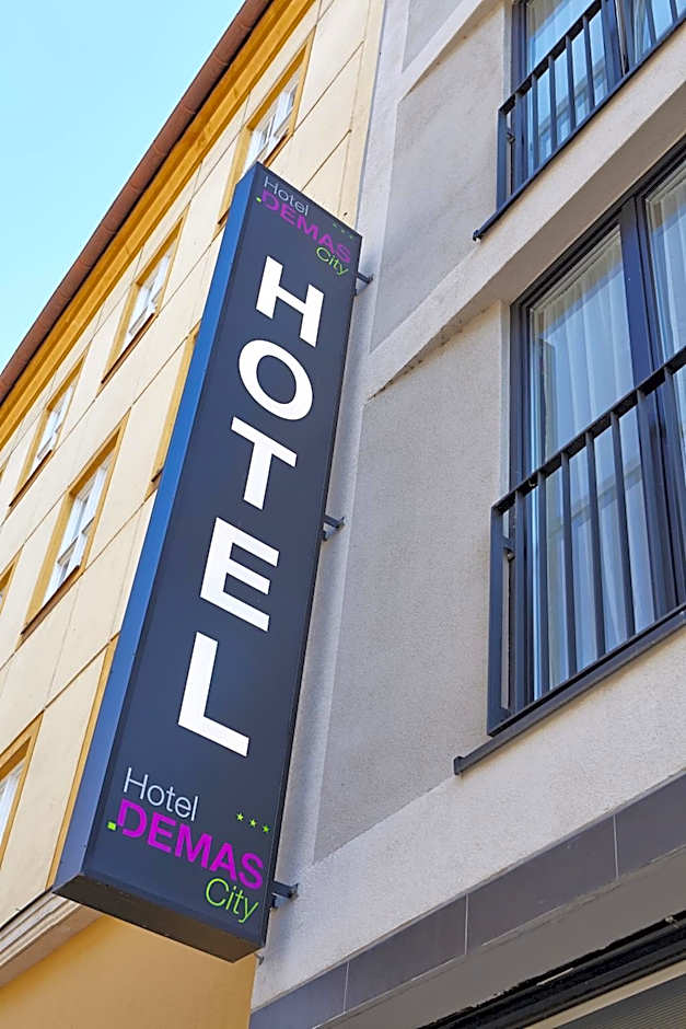 Hotel Demas City