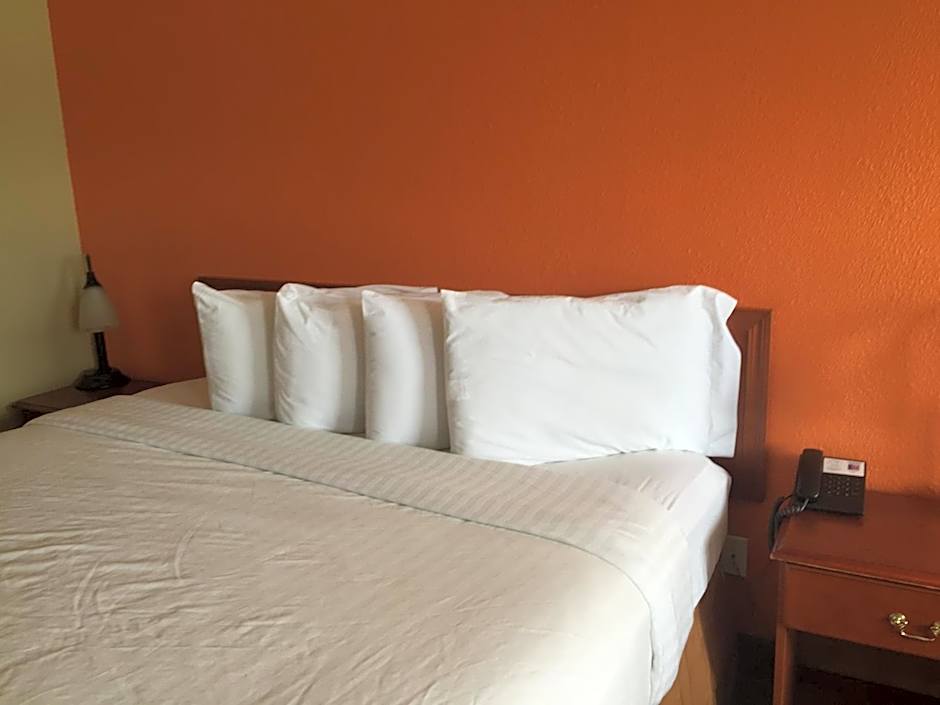 Motel 6-Brunswick, GA