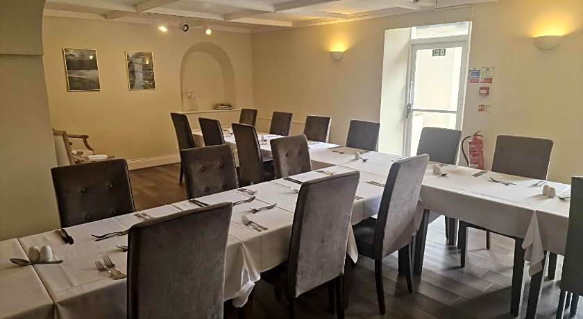 Lovelady Shield Hotel