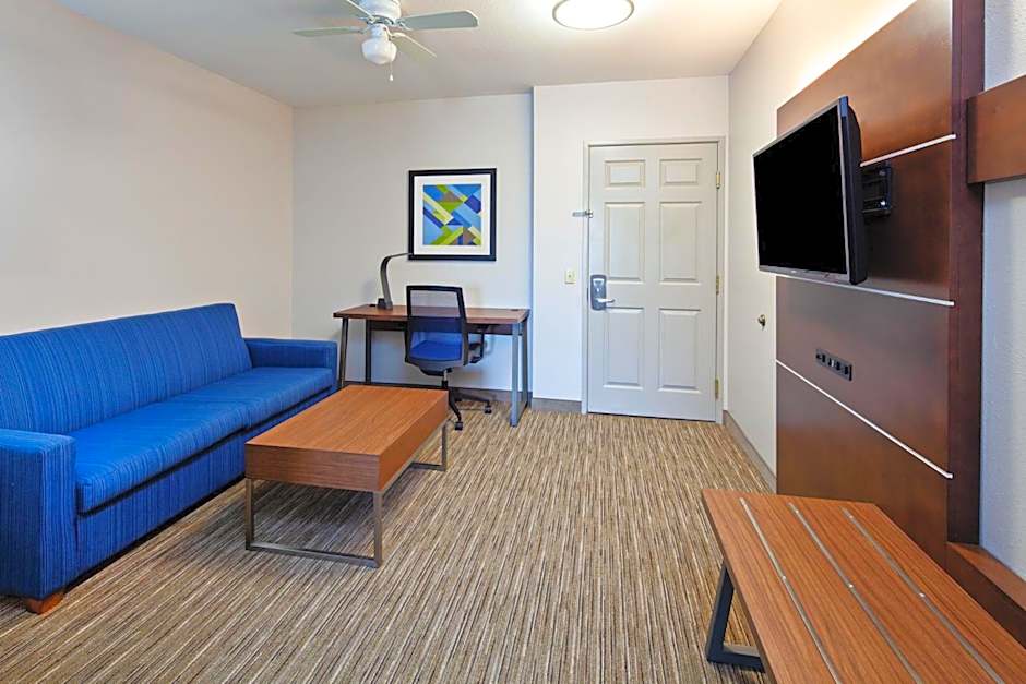 Holiday Inn Express & Suites Rancho Mirage By IHG