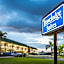 Travelodge Suites by Wyndham Lake Okeechobee