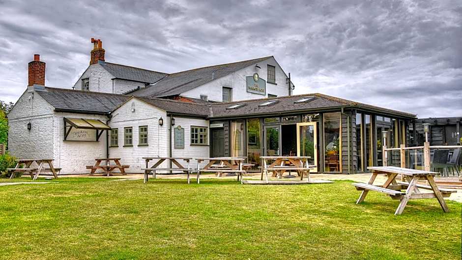 Narrowboat at Weedon