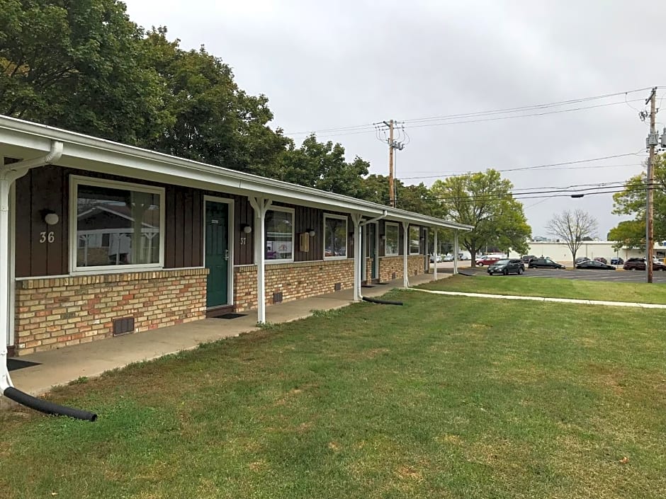 Spinning Wheel Motel