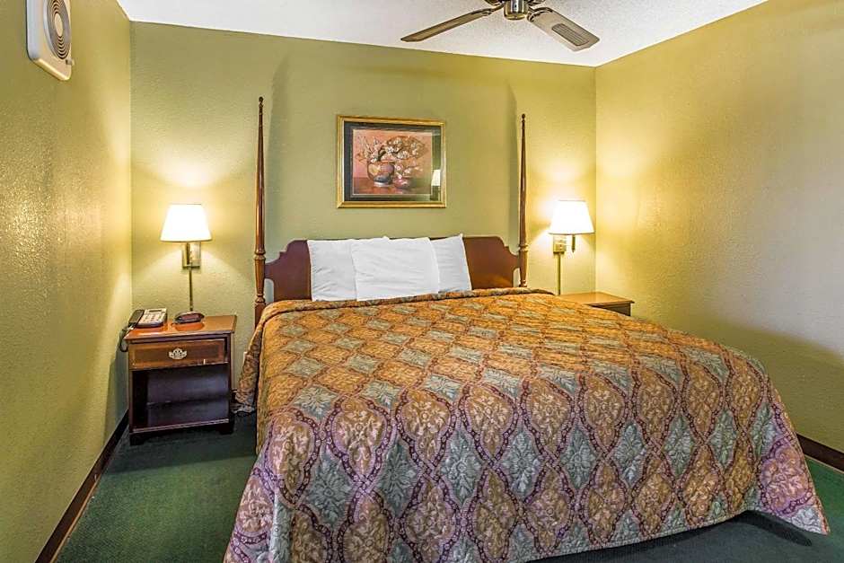 Rodeway Inn & Suites Smyrna - Nashville Area