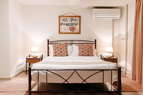 BEST HOUSE, CENTRAL APRTM., AGIOU NIKOLAOU, PATRA