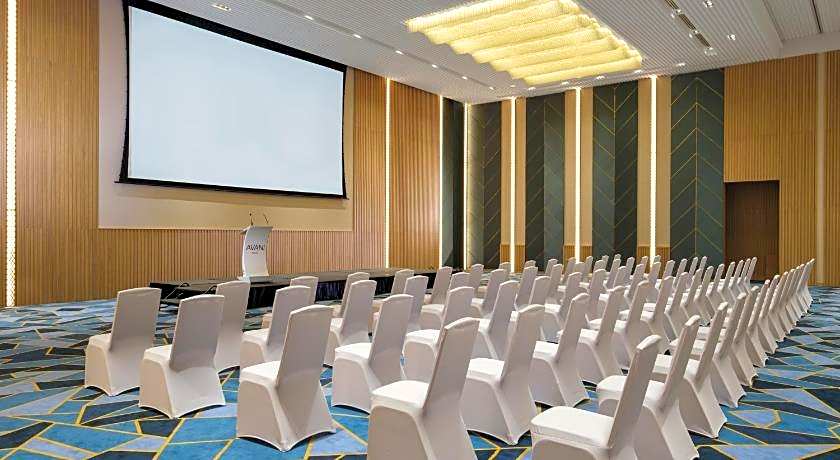 Maani Muscat Hotel and Apartments