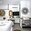 Calma Luxury Studios & Suites