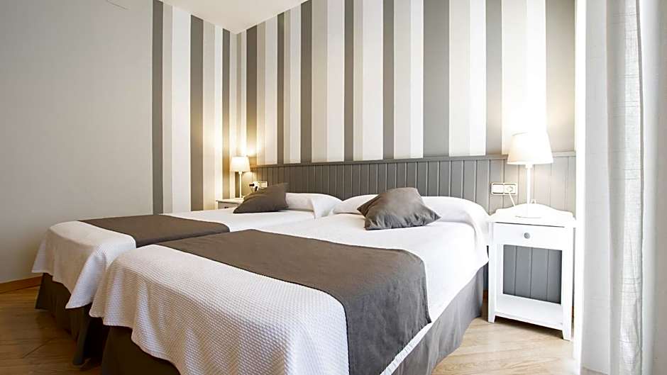 Hotel Isabel de Segura