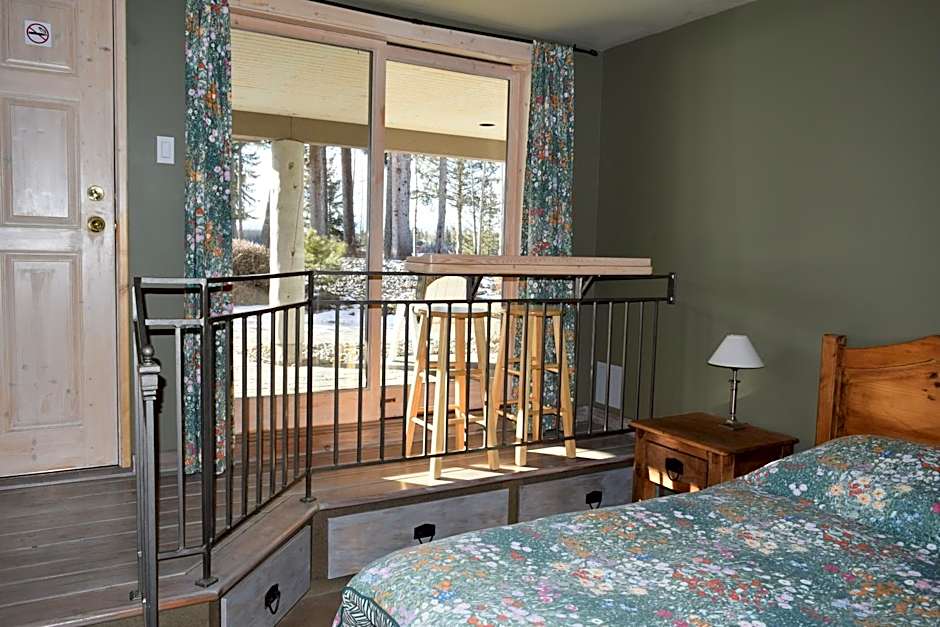 Retreat Wilderness Inn