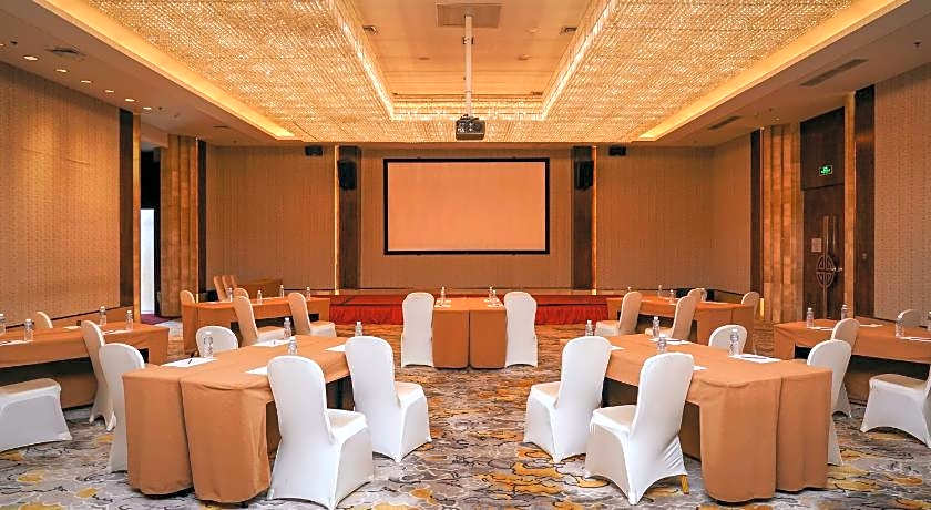 Crowne Plaza Dalian Sports Center by IHG
