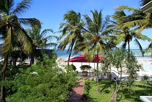 Pwani Beach Hotel & Apartments