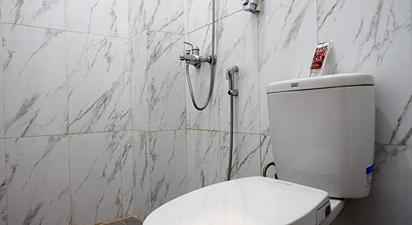 RedDoorz near Pasar Batang