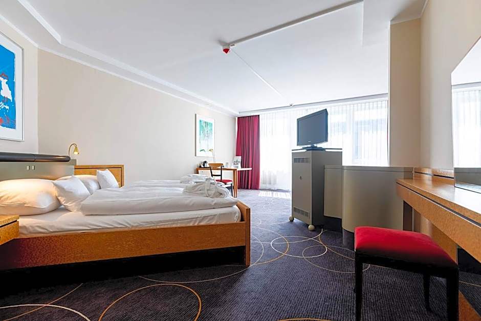 Photo 1 of 5 of Double Room