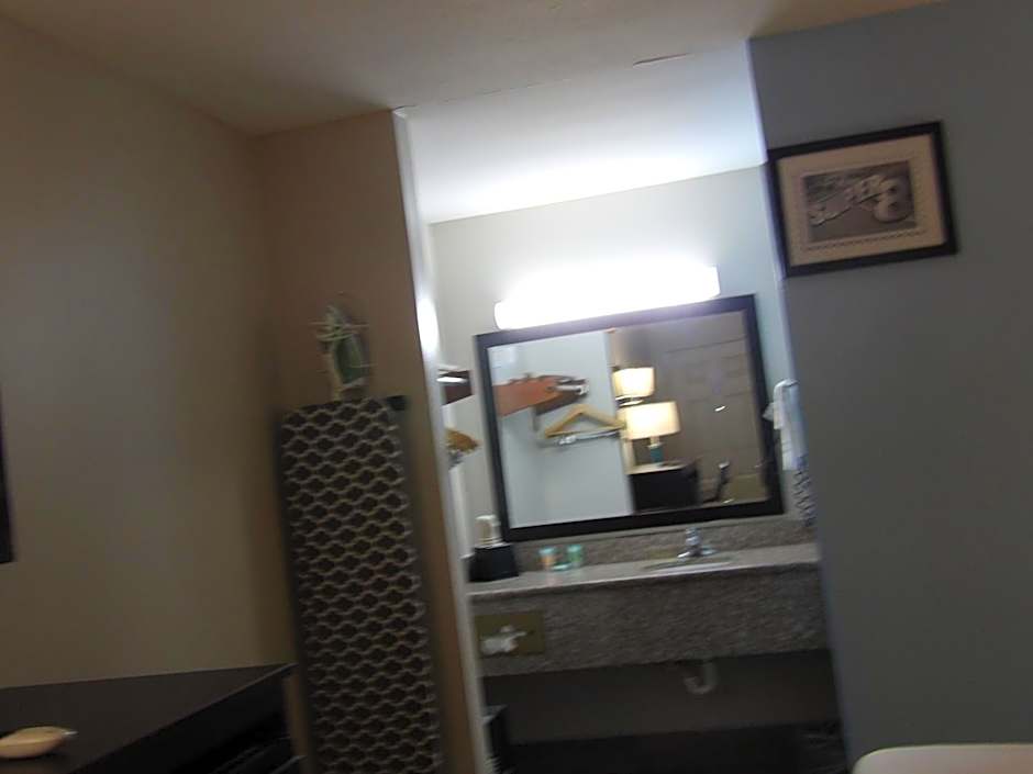Super 8 by Wyndham Ocean Springs Biloxi