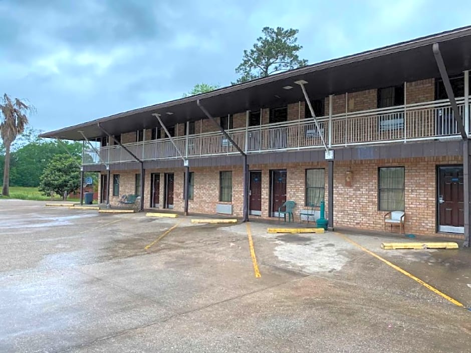 OYO Pinewood Inn & Suites Silsbee