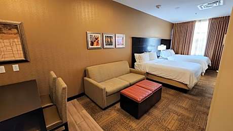 Queen Studio Suite with Two Queen Beds - Mobility Access Tub/Non-Smoking