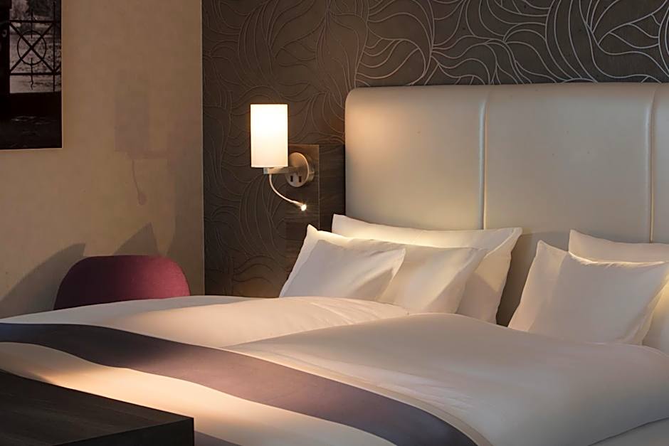 Photo 1 of 5 of Suite