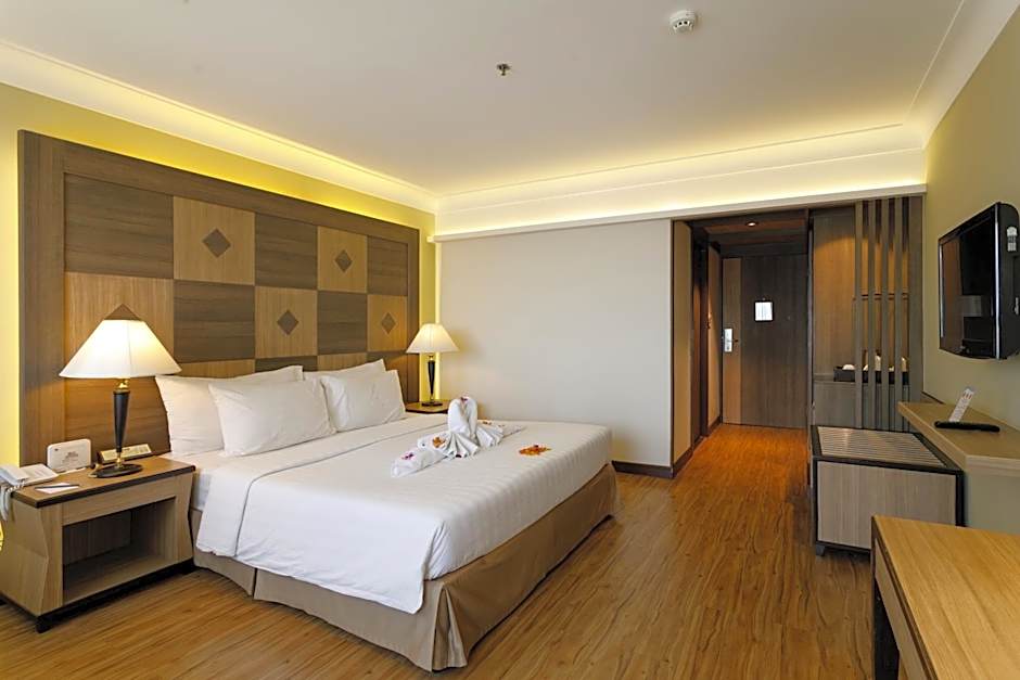 Photo 1 of 5 of Superior 1 King Bed