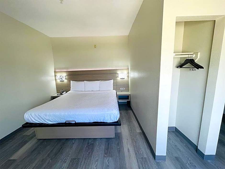 Sonesta Essential Hotel Houston - I-45 Spring