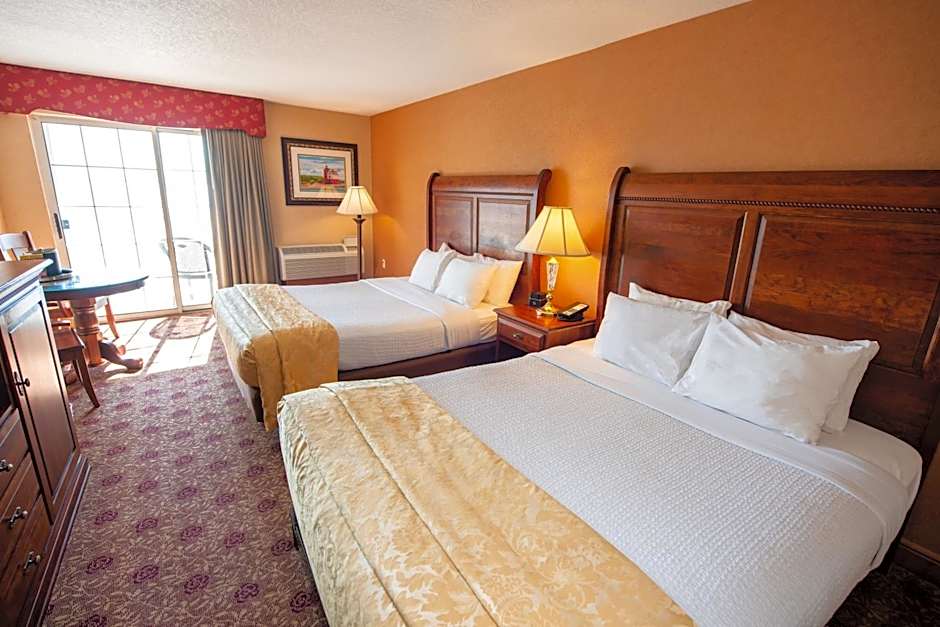 Hamilton Inn Select Beachfront Mackinaw City