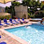 Baia Degli Aranci Suite & Apartments