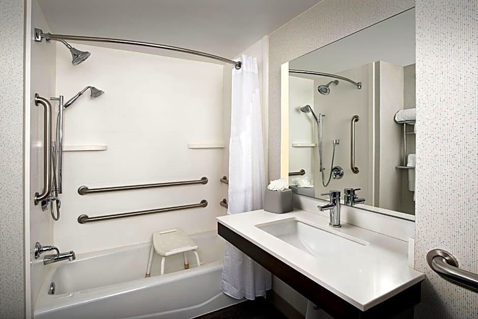 Holiday Inn Express Washington DC-BW Parkway By IHG
