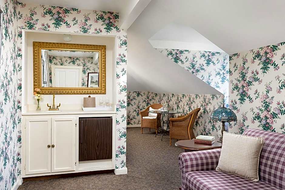 Centrella Hotel, a Kirkwood Collection Hotel