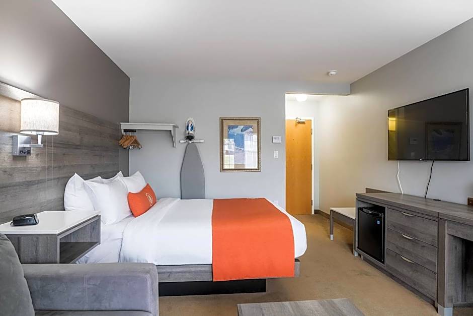 Amsterdam Inn & Suites, an Ascend Collection Hotel