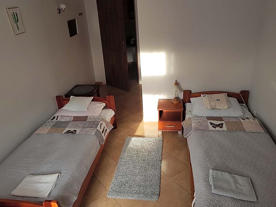 HOTEL "ZAUŁEK" Spółka Cywilna Zbigniew Świderski, Elżbieta Świderska