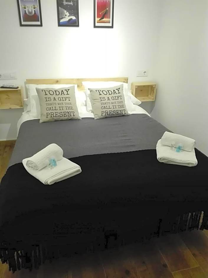 Hostal Ciempozuelos, familiar, cerca del Parque Warner y Madrid
