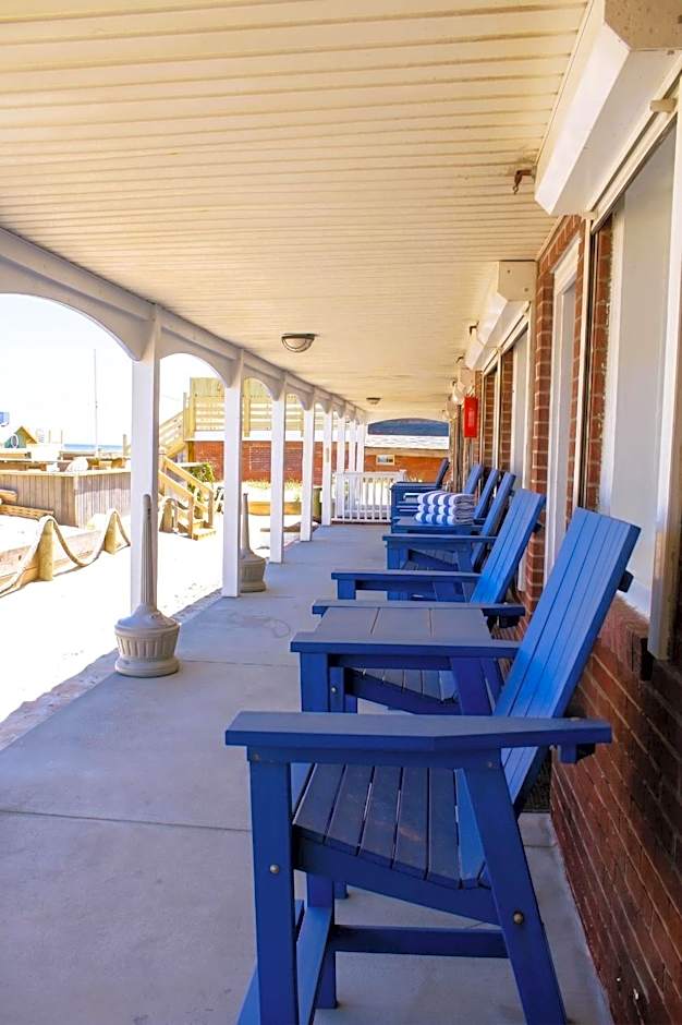 Colonial Inn