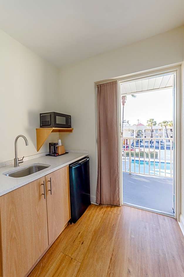 Dunes Inn & Suites - Tybee Island