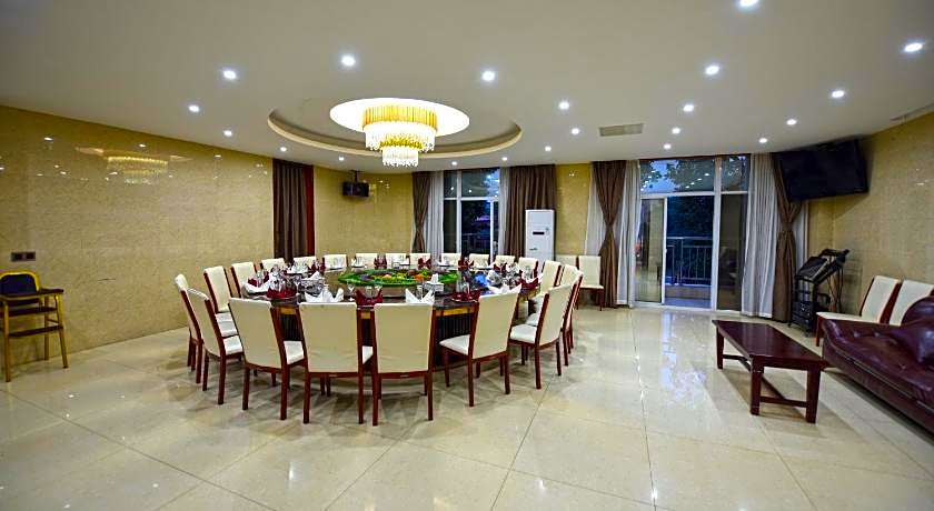 Kololo Courts Hotel And Restaurant