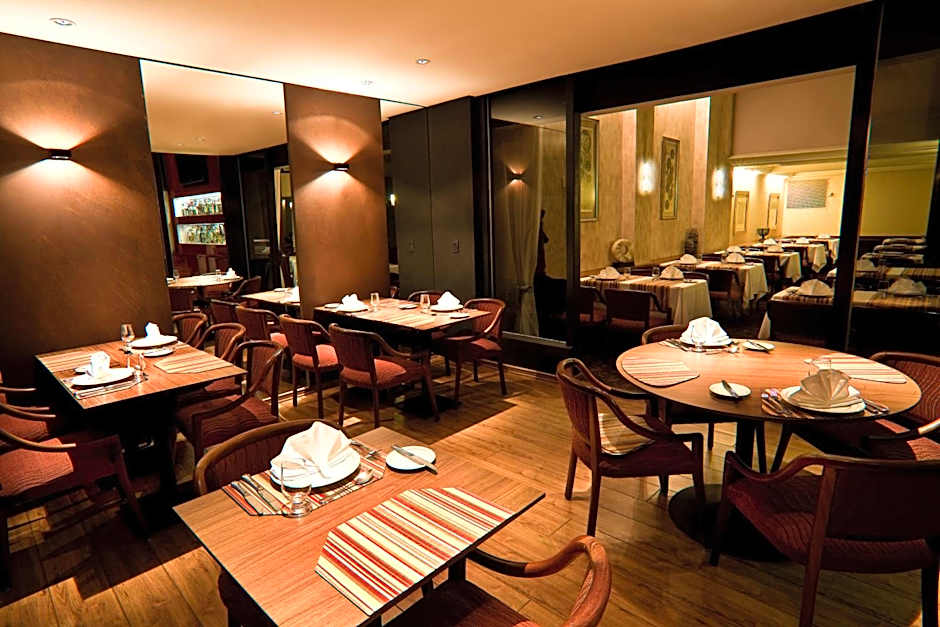 Alta Reggia Plaza Hotel