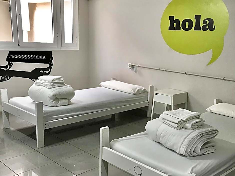 Hola Hostal Eixample