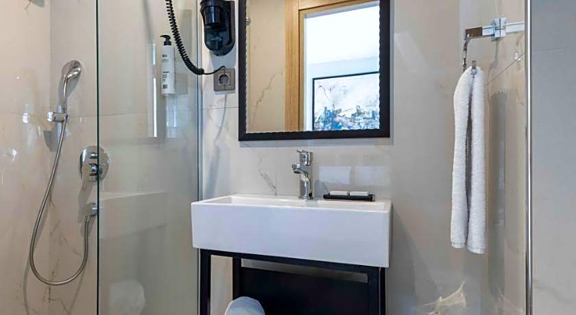 The Capri Hotel Osmanbey