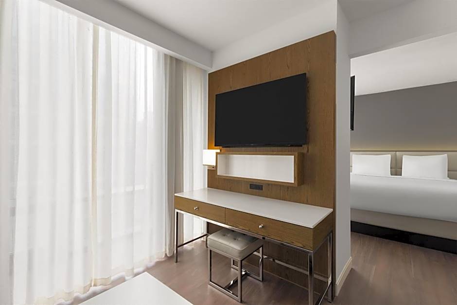 Best Western Premier Empire State Hotel