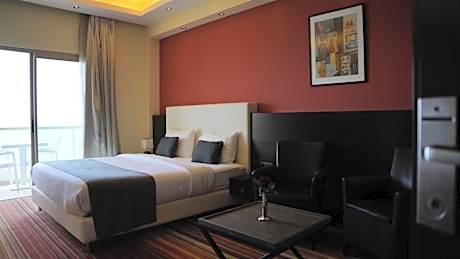 Deluxe Double Room with Balcony and Sea View