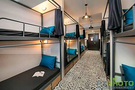 Bed in 10-Bed Mixed Dormitory Room