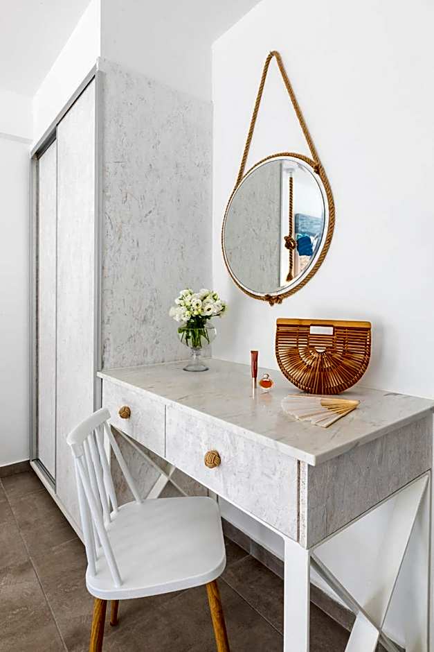 Blue Harbour Boutique
