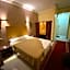 Shady Hotel Luxor